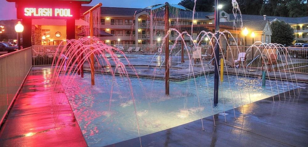 פיג'ן פורג' Comfort Inn & Suites At Dollywood Lane מראה חיצוני תמונה