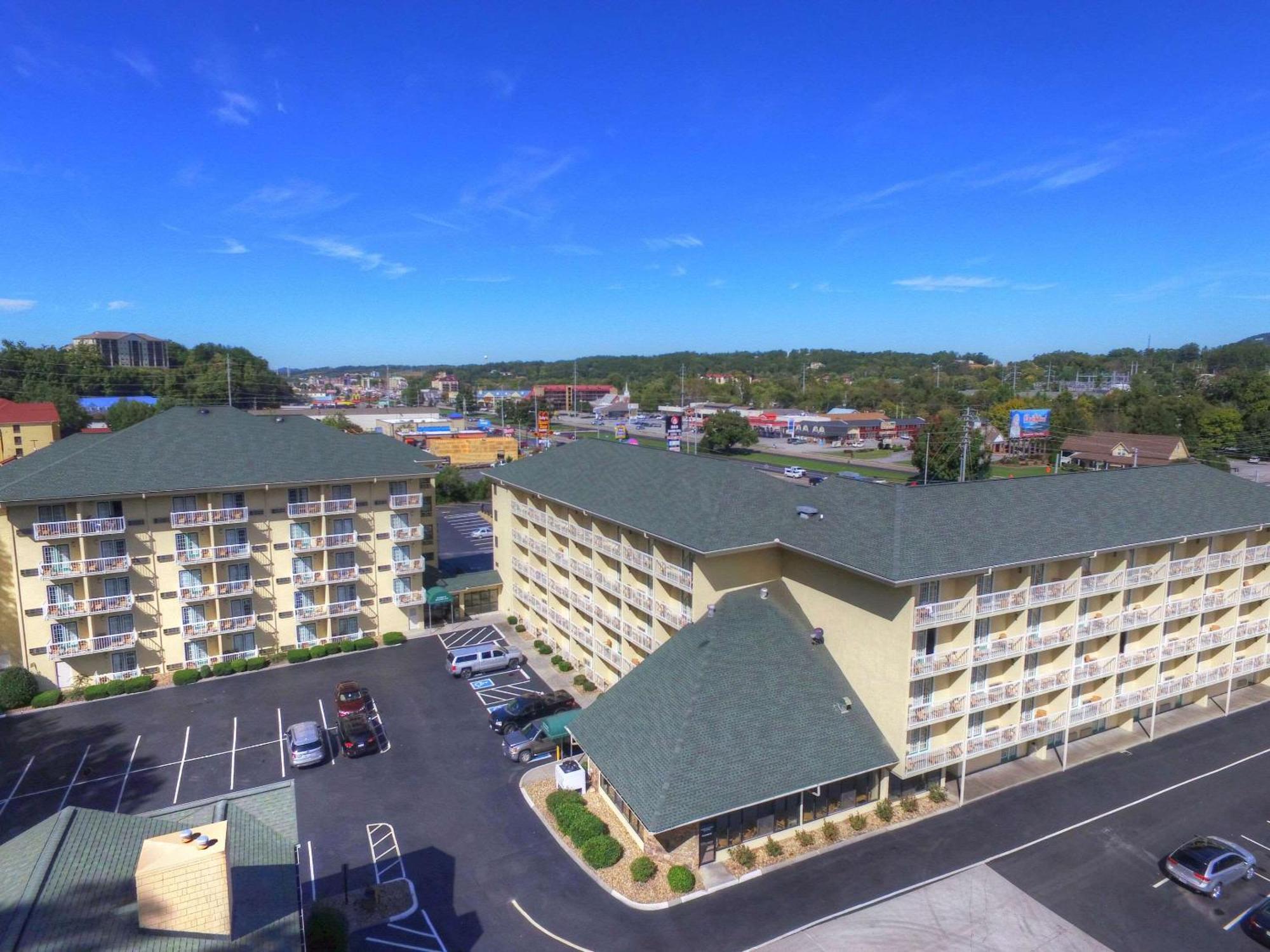 פיג'ן פורג' Comfort Inn & Suites At Dollywood Lane מראה חיצוני תמונה
